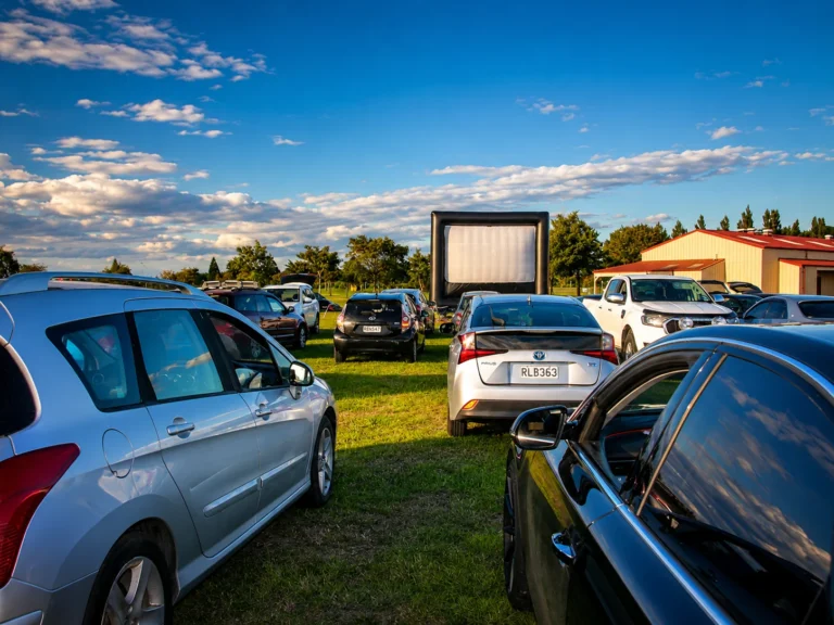 How Does a Drive-In Cinema Actually Work? FM Audio, Parking & Etiquette Explained